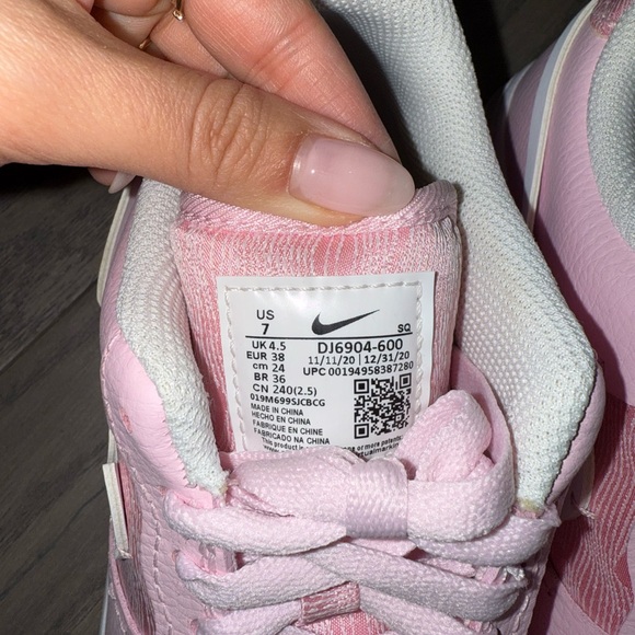 Pink Nike Air Force - Picture 5 of 5